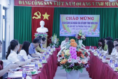 TRƯỜNG THCS VĂN LÝ ĐÓN ĐOÀN ĐÁNH GIÁ NGOÀI CỦA SỞ GIÁO DỤC VÀ ĐÀO TẠO TỈNH NINH BÌNH VỀ LÀM VIỆC TẠI TRƯỜNG