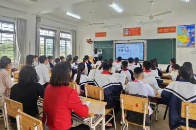 TỔ KHXH TRƯỜNG THCS VĂN LÝ TỔ CHỨC HỘI THẢO CHUYÊN ĐỀ VỀ ĐỔI MỚI HÌNH THỨC TỔ CHỨC, PHƯƠNG PHÁP DẠY HỌC VÀ KIỂM TRA ĐÁNH GIÁ MÔN NGỮ VĂN THEO HƯỚNG PHÁT TRIỂN PHẨM CHẤT NĂNG LỰC HỌC SINH.